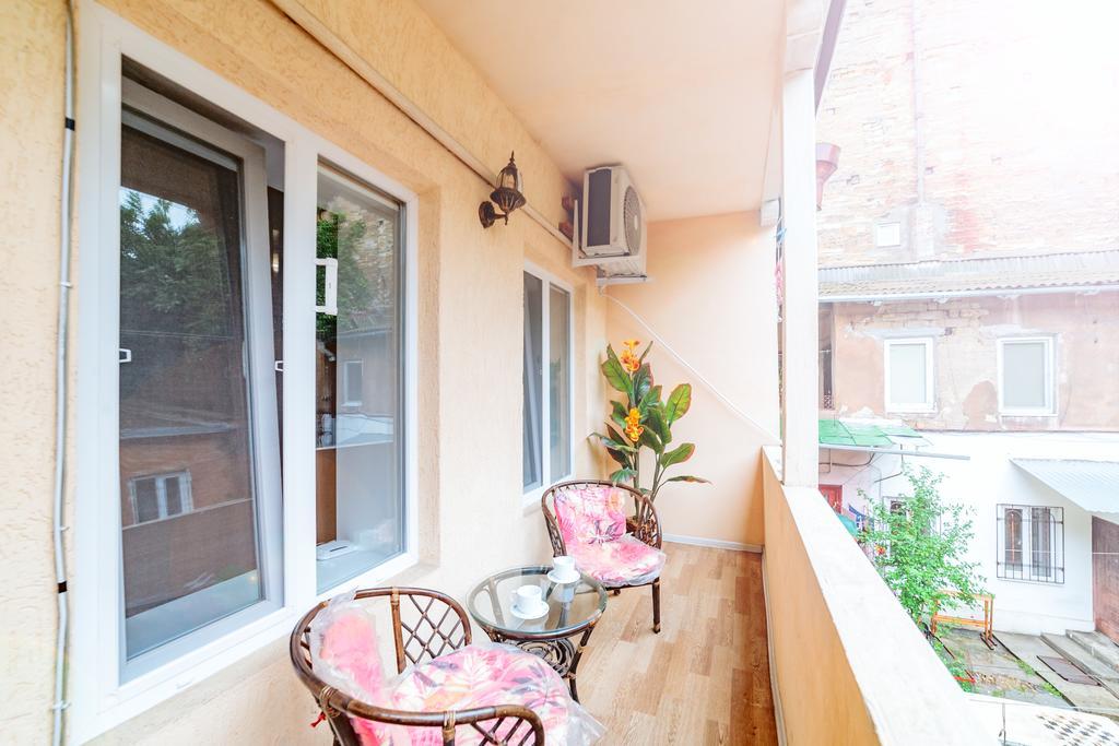 Studio On Rishelyevskaya Apartment Одеса Екстериор снимка